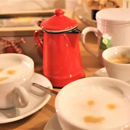 Alojamento de Acomodação e Pequeno-almoço Torre Castellina 3*